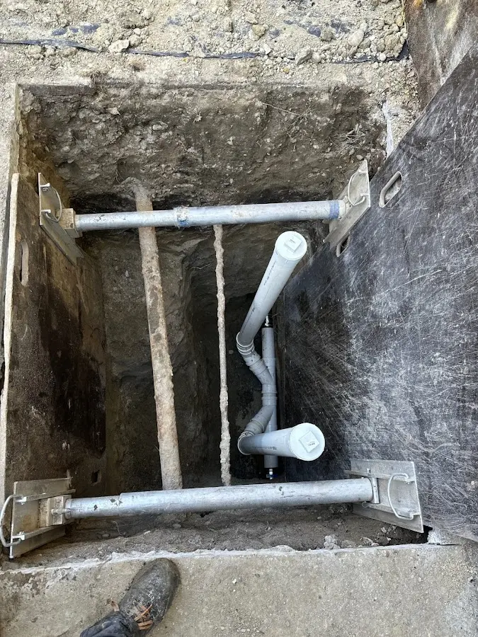Experienced plumber completing Drain Cleaning work in McPherson
